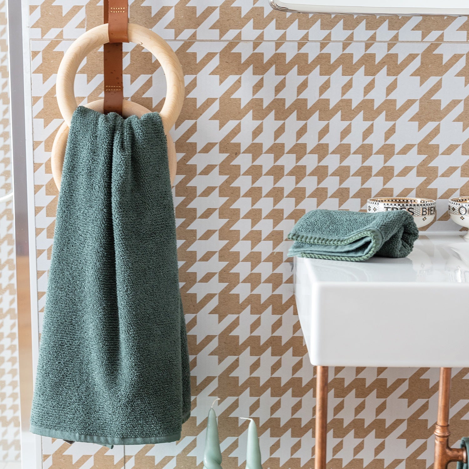 asciugamano da bagno bora felce, colore felce, taglia 90 x 150. asciuga rapidamente lasciando una piacevole sensazione