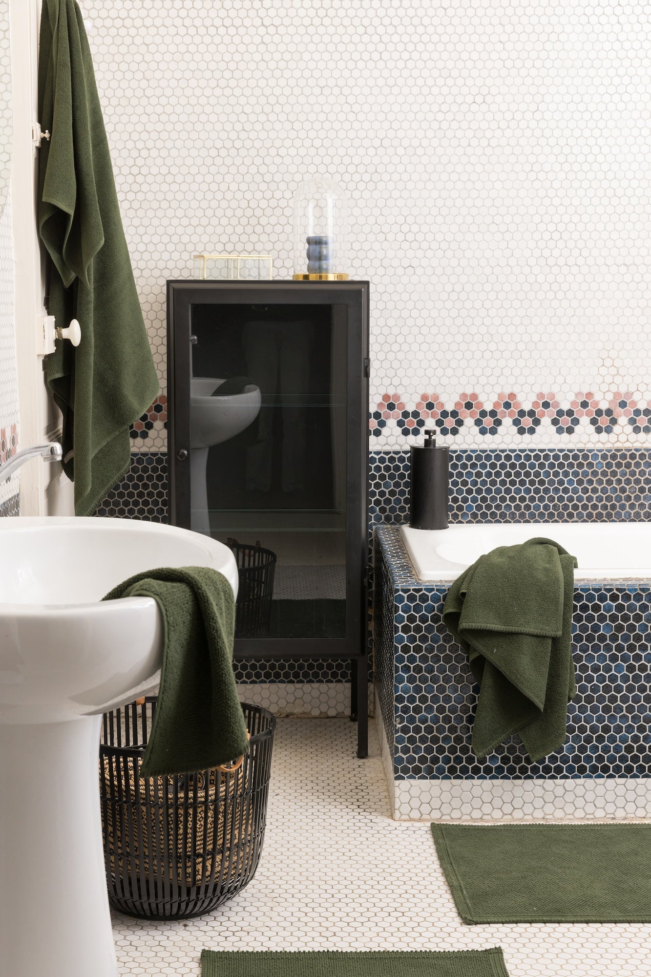 asciugamano da bagno bora rosmarino, colore rosmarino, taglia 90 x 150. realizzato in 100% cotone, ideale per assorbenza e delicatezza sulla pelle