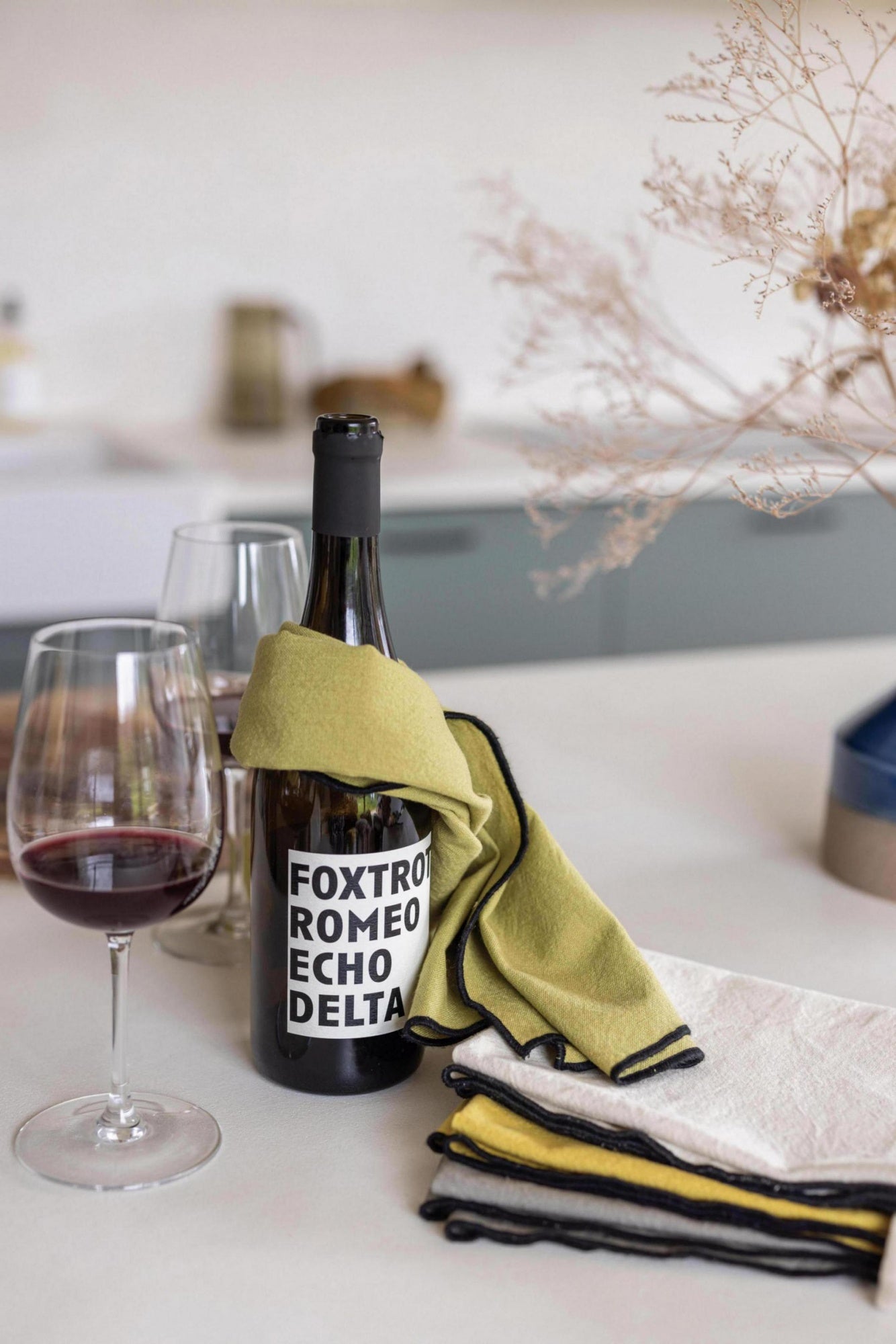 strofinaccio riciclato isae khaki, colore khaki, taglia 50 x 70. asciuga rapidamente lasciando una piacevole sensazione