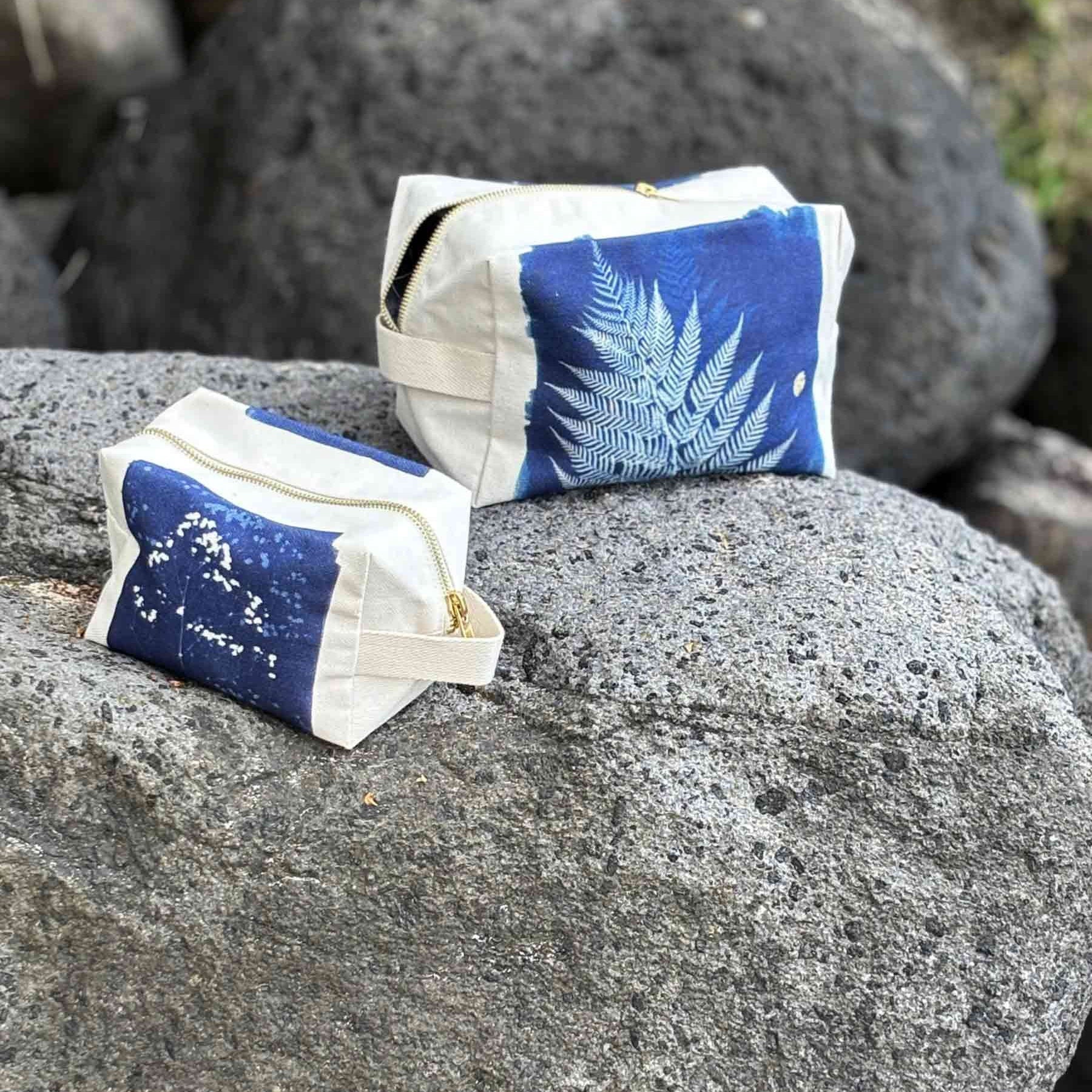 astuccio cubo gypso blu, colore blu, taglia 15,5 x 10 x 10. dettaglio del prodotto da bagno