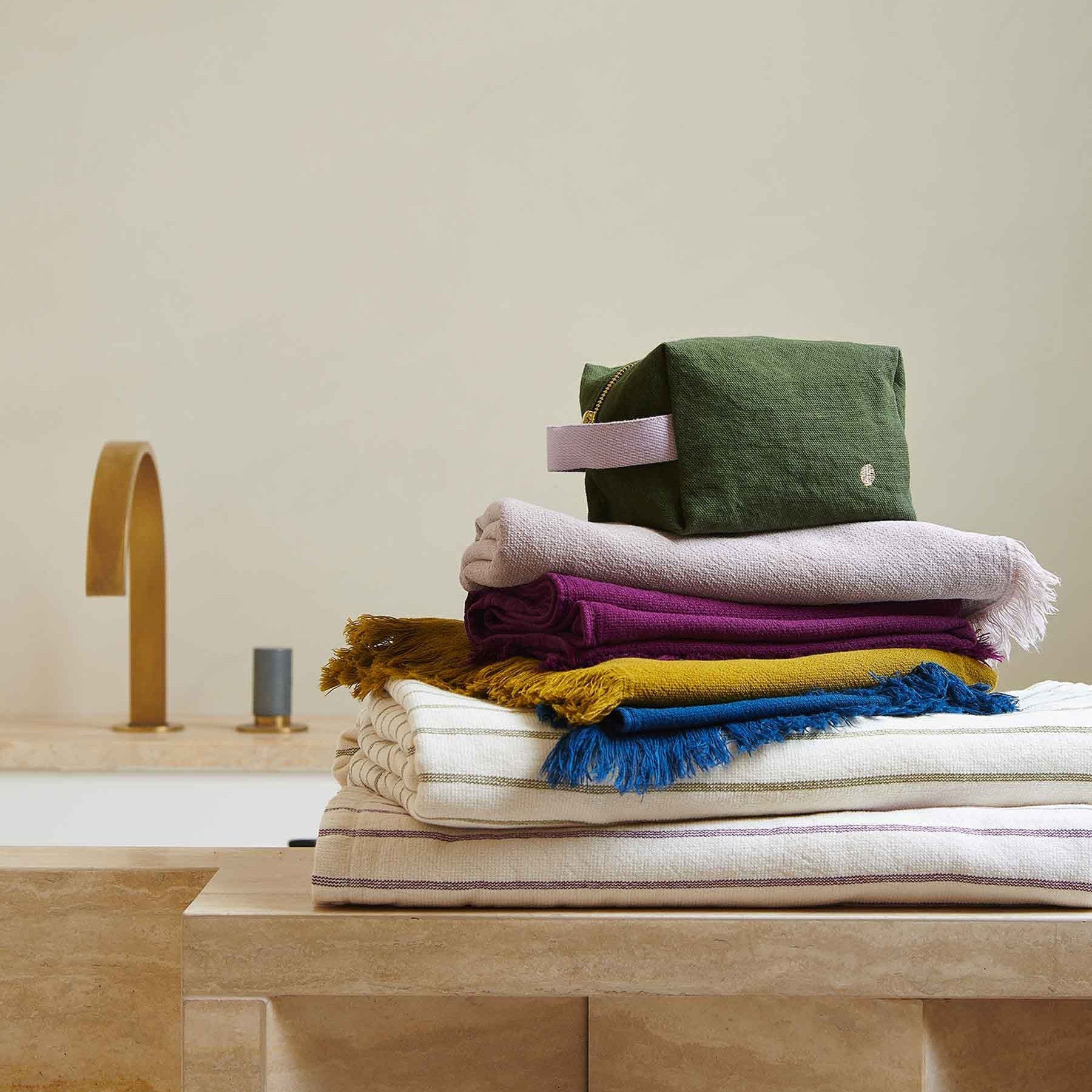 trousse cube iona cavolo riccio, colore cavolo riccio, taglia 22 x 14 x 10,5. dettaglio del prodotto da bagno