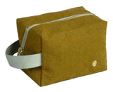 trousse cube iona noci, colore noci, taglia 10 x 16 x 10. dettaglio del prodotto da bagno