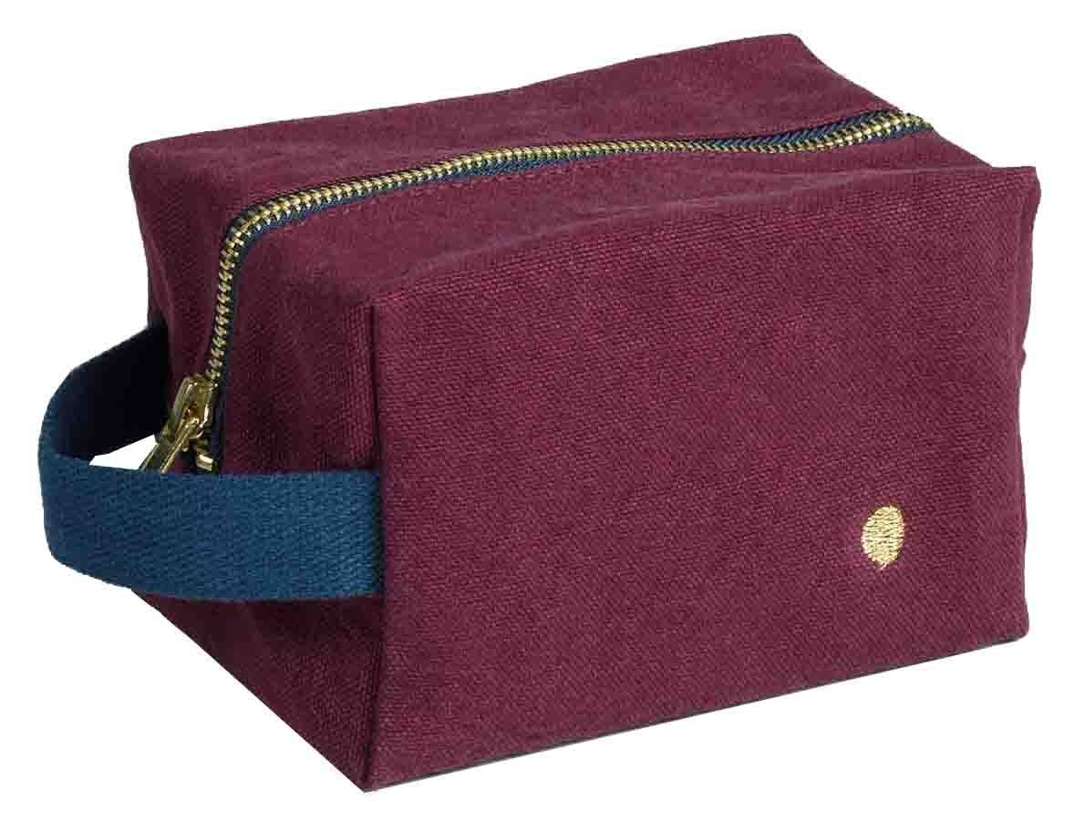 trousse cube iona vino, colore vino, taglia 15,5 x 10 x 10. dettaglio del prodotto da bagno
