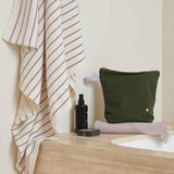 trousse da toilette iona cavolo riccio, colore cavolo riccio, taglia 22 x 18 x 7,5. dettaglio del prodotto da bagno