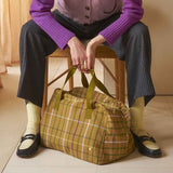 borsa da weekend scotty marrone, colore marrone, taglia 28 x 42 x 20. realizzata in 100% cotone bio, pensata per viaggiare con stile e sostenibilità