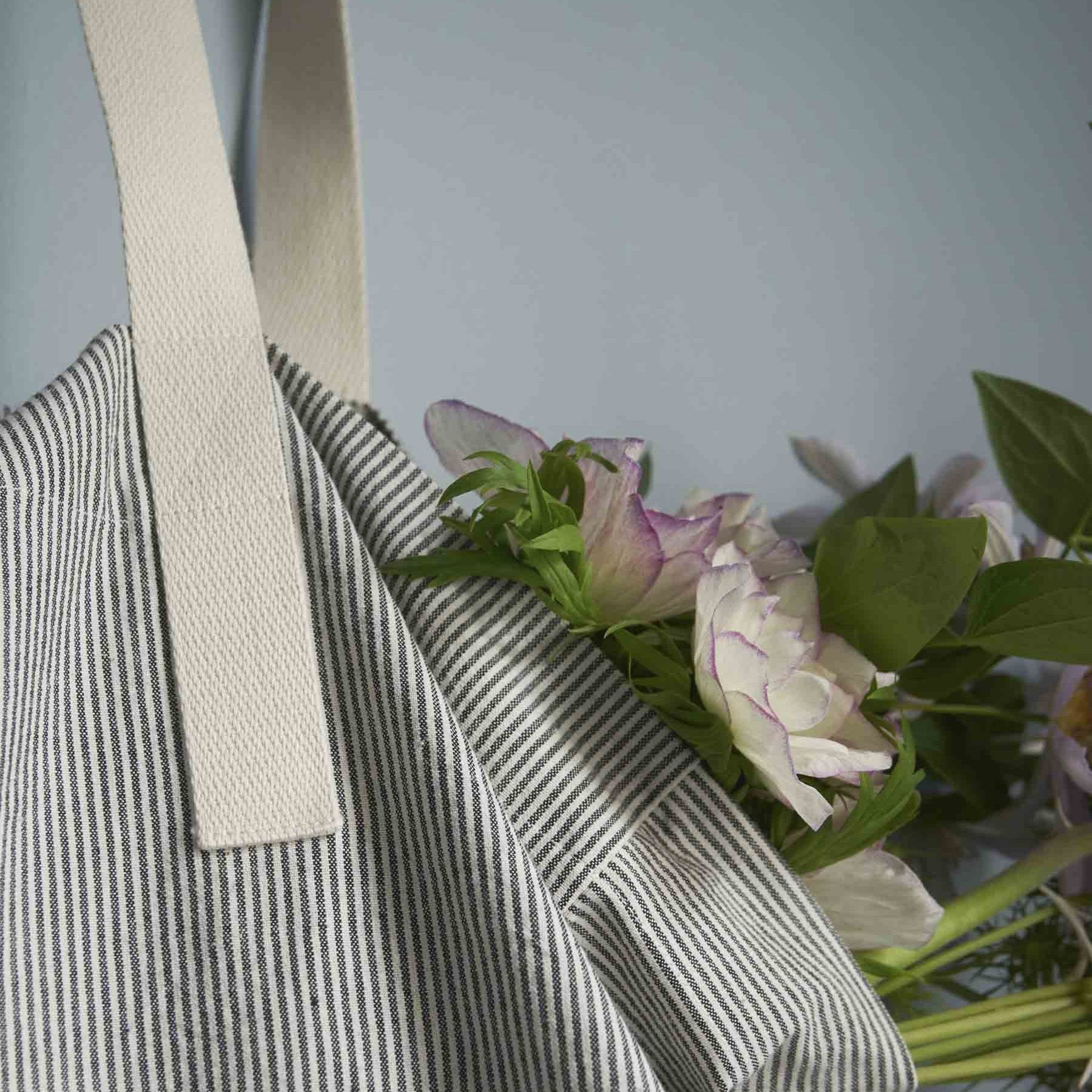 borsa shopper finette caviar, colore finette caviar, taglia 38 x 46 x 18. design capiente perfetto per la spesa quotidiana