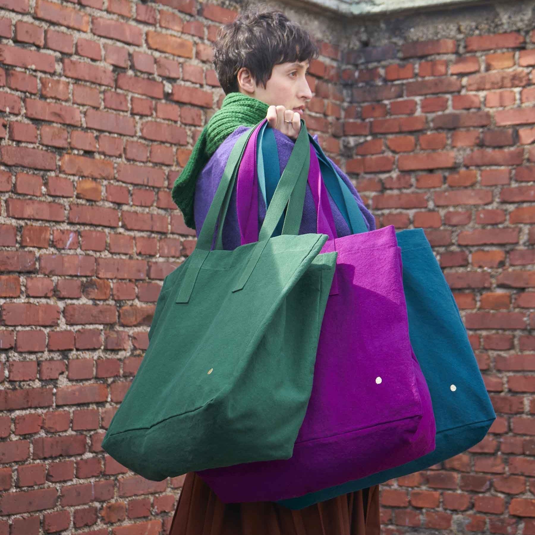 borsa shopper iona pioggia viola, colore pioggia viola, taglia 38 x 46 x 18. modello versatile per tutte le esigenze di shopping