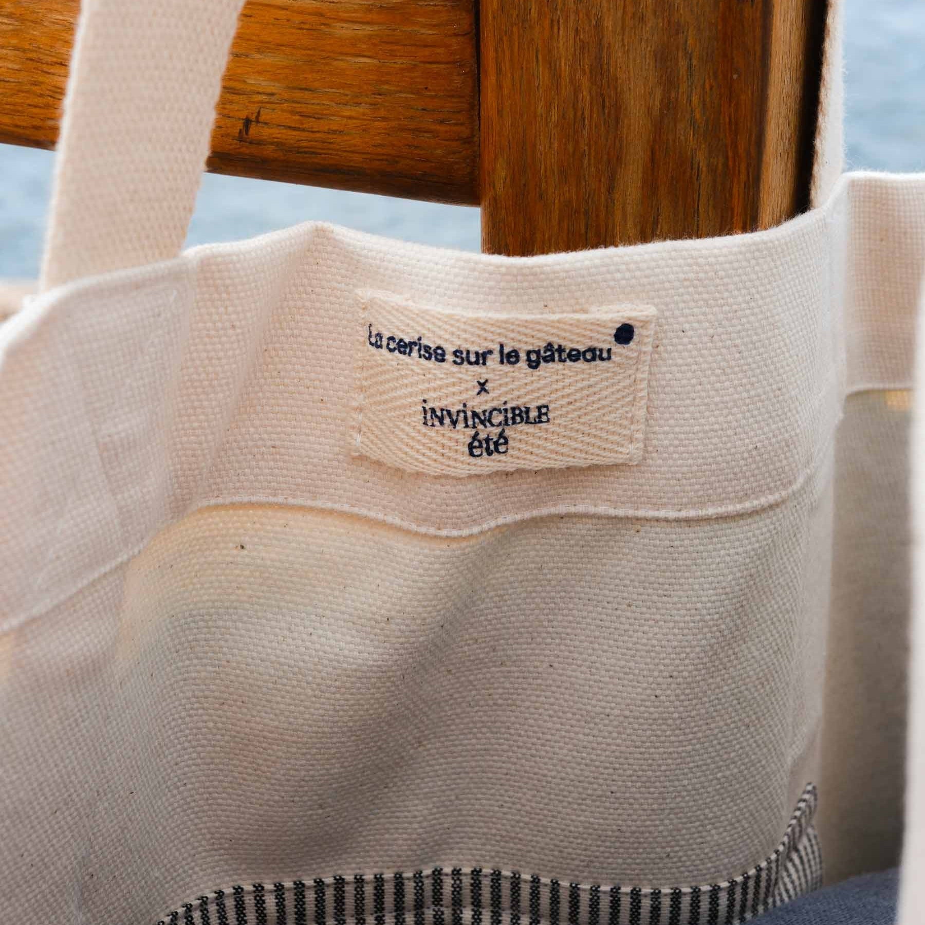 borsa shopper fougere blu, colore blu, taglia 38 x 46 x 18. compagna ideale per il mercato, la città o il weekend