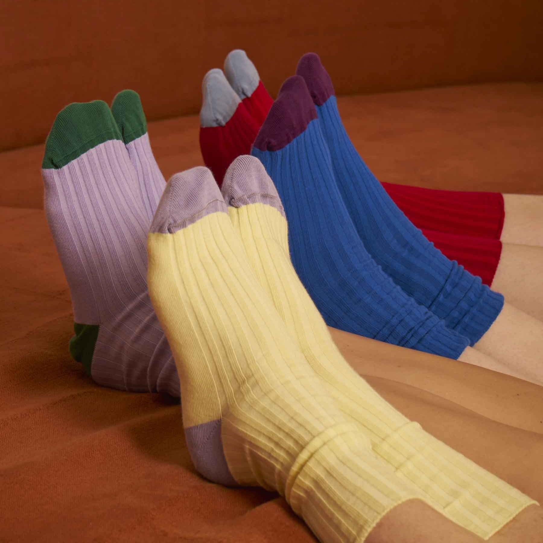 calzini yvette ciliegia, colore ciliegia, taglia 39/41. calzini in cotone biologico per un benessere quotidiano e sostenibile