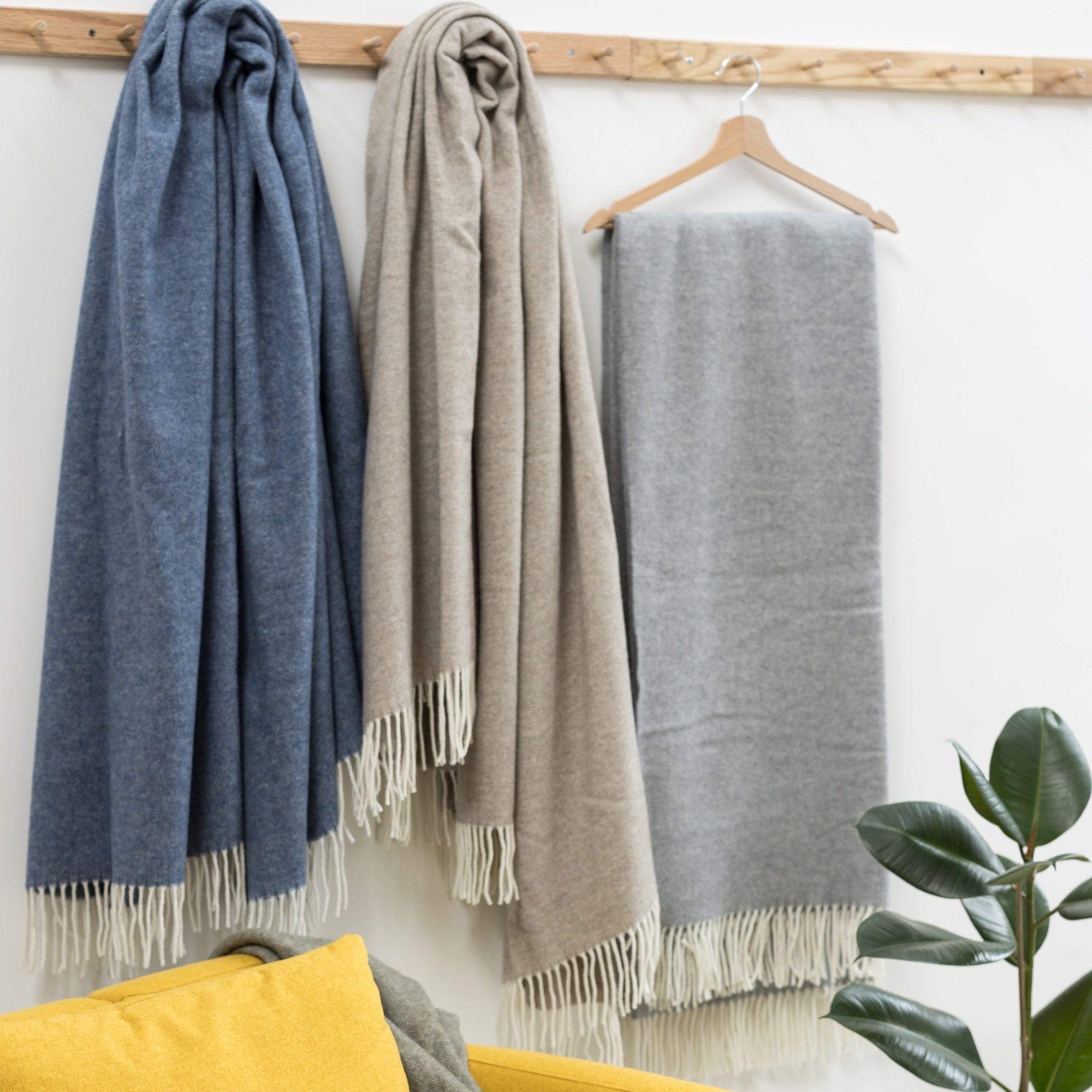 plaid carina naturale, colore naturale, taglia 130 x 190. aggiunge comfort e stile alla zona notte