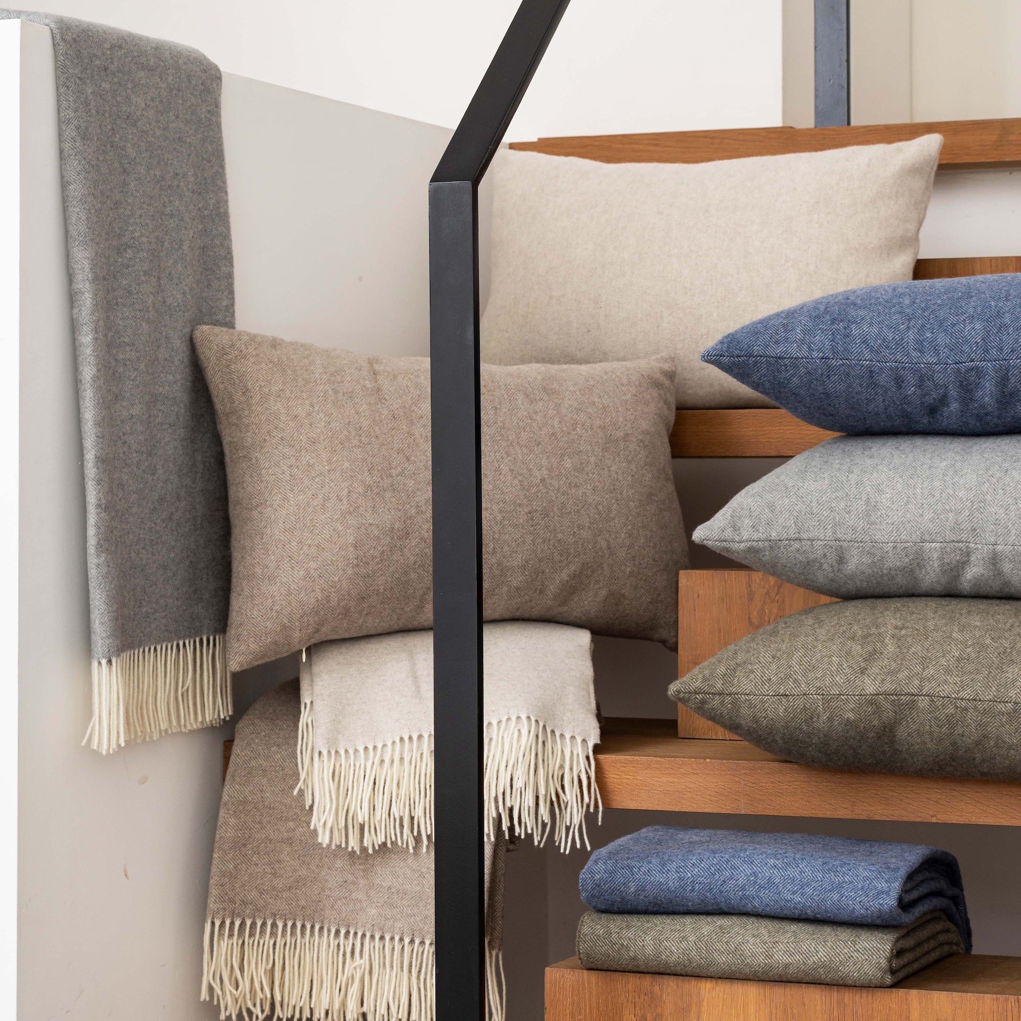 plaid carina perla, colore perla, taglia 130 x 190. coperta di qualità ideale per le notti fredde o il relax sul divano