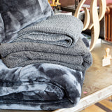 plaid barry frassino, colore frassino, taglia 130 x 160. mantiene il letto caldo nelle notti più fredde