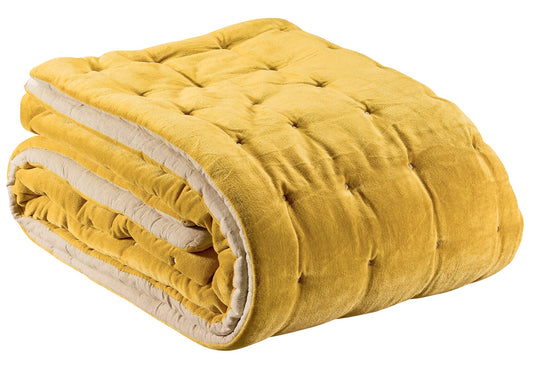 plaid elise mais, colore mais, taglia 240 x 260. vista frontale della coperta piegata su sfondo bianco