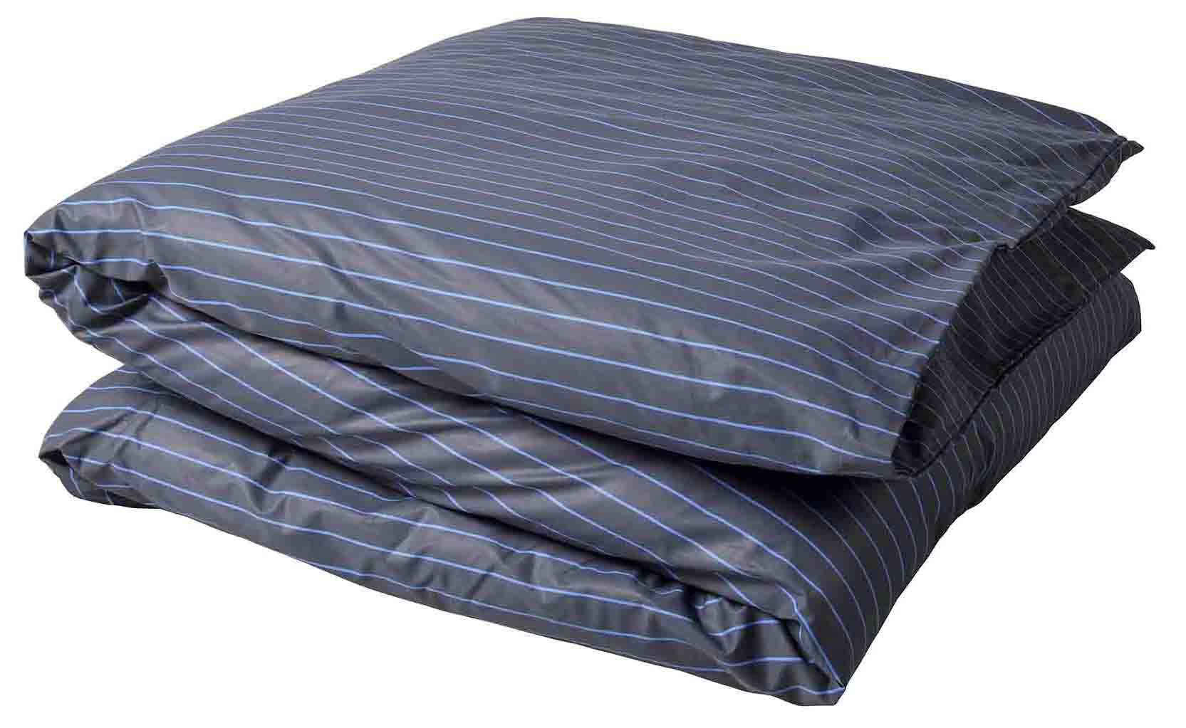 copri-piumino line blu, colore blu, taglia 240 x 220. copripiumino piegato su sfondo neutro per una visione dettagliata