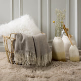 cuscino betani neve, colore neve, taglia 45 x 45. design versatile che si adatta a stili moderni e classici