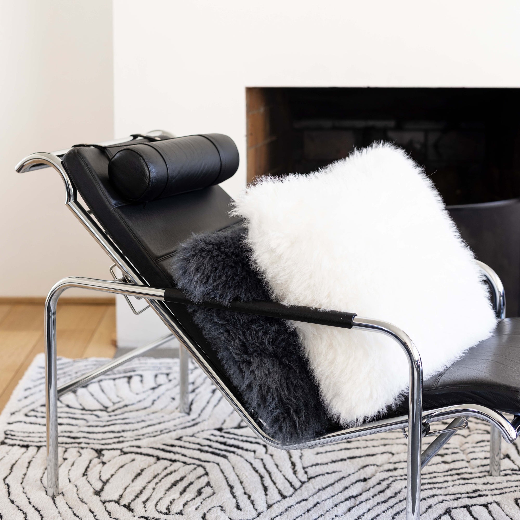 cuscino betani ardesia, colore ardesia, taglia 40 x 65. design versatile che si adatta a stili moderni e classici