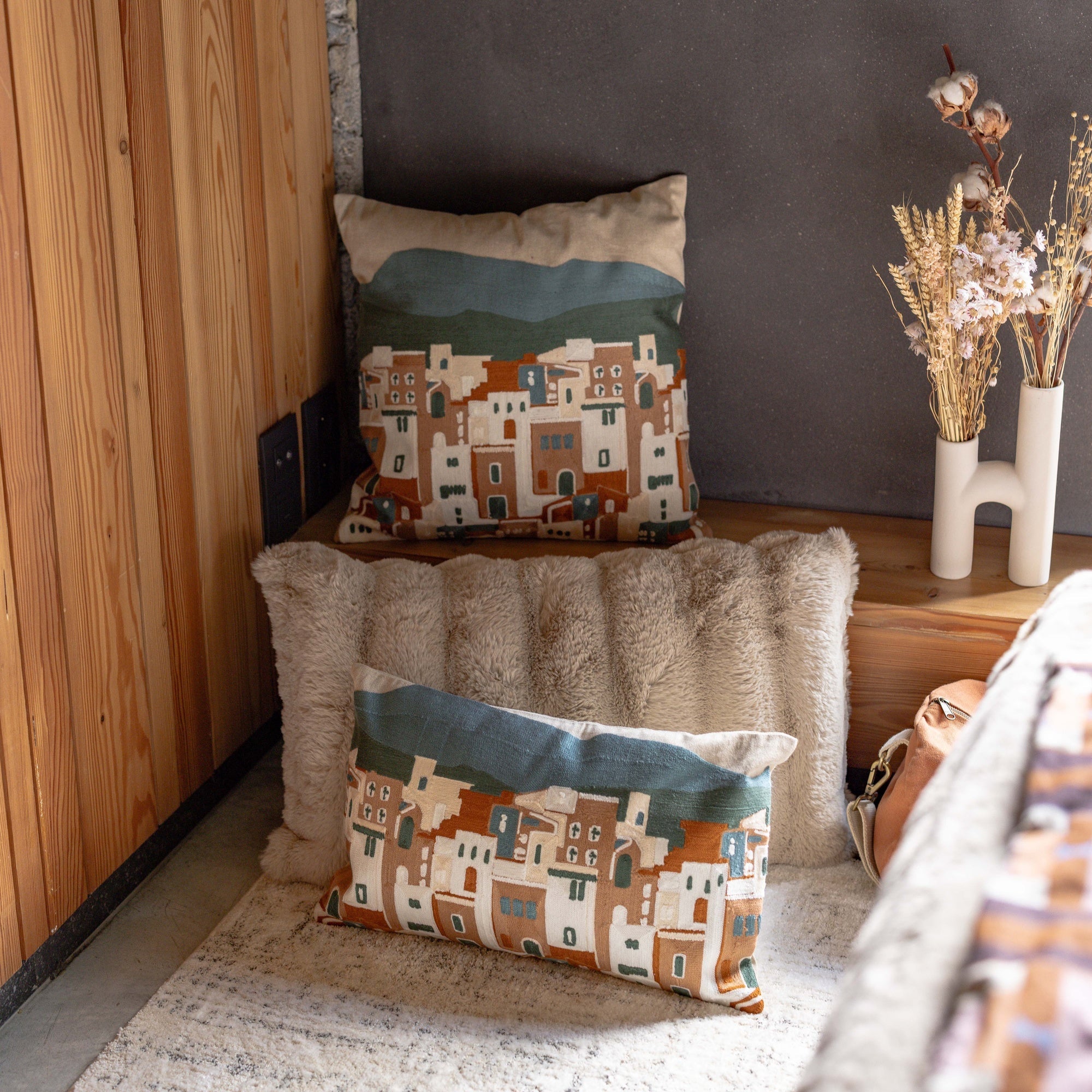 cuscino astrid naturale, colore naturale, taglia 40 x 65. design versatile che si adatta a stili moderni e classici