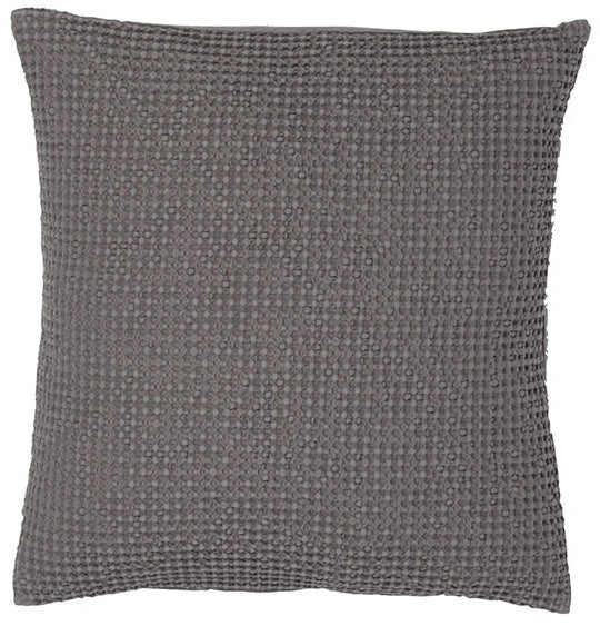 cuscino maia tortora, colore tortora, taglia 45 x 45. cuscino da interno elegante, perfetto per arredare soggiorno o camera da letto