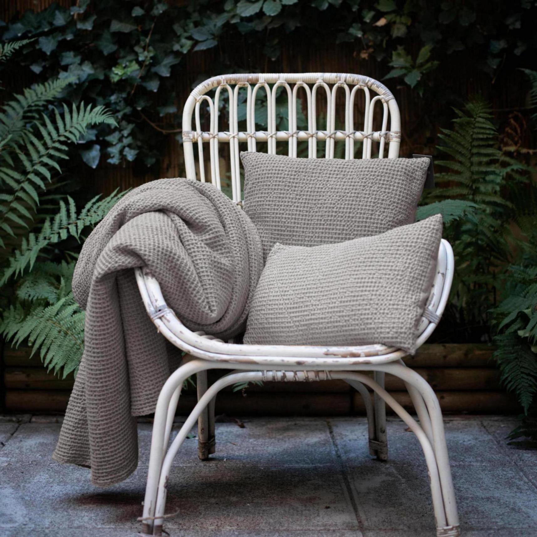 cuscino maia uragano, colore uragano, taglia 45 x 45. ideale come complemento d’arredo su divani, poltrone o letti