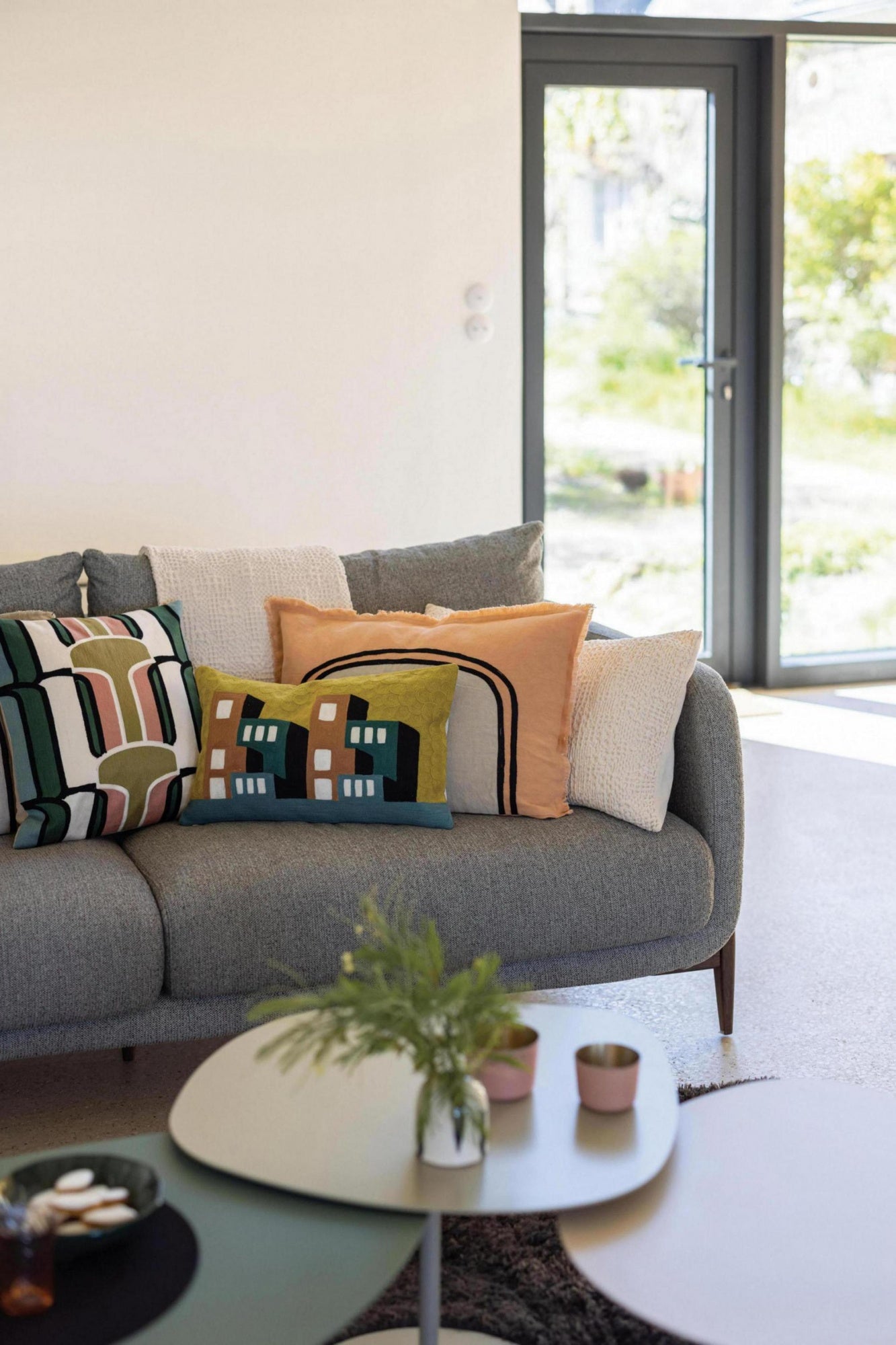 cuscino tana crema, colore crema, taglia 40 x 65. ideale come complemento d’arredo su divani, poltrone o letti