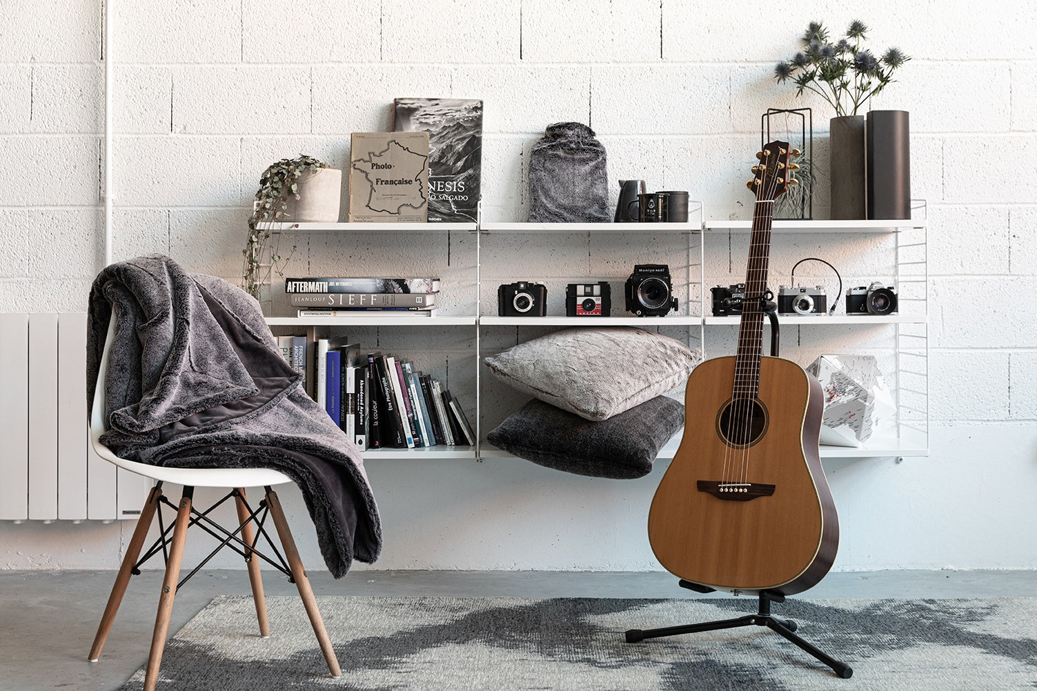 cuscino kinta carbone, colore carbone, taglia 45 x 45. ideale come complemento d’arredo su divani, poltrone o letti