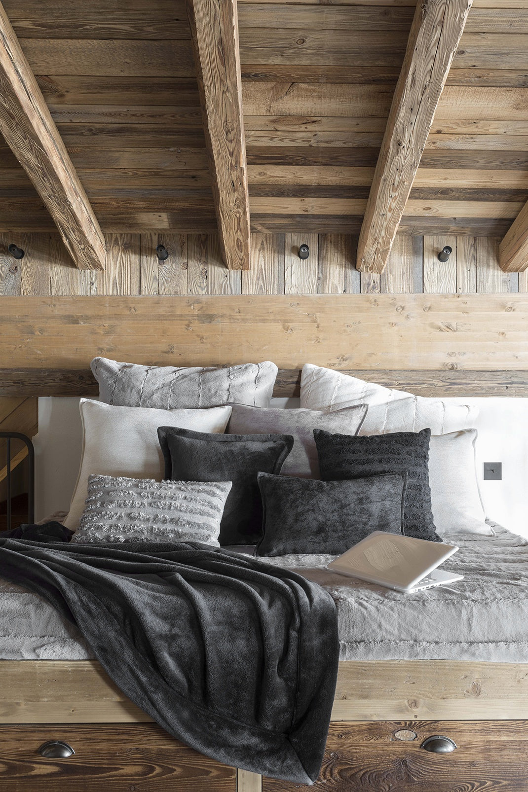 cuscino tender ombra, colore ombra, taglia 50 x 50. design versatile che si adatta a stili moderni e classici