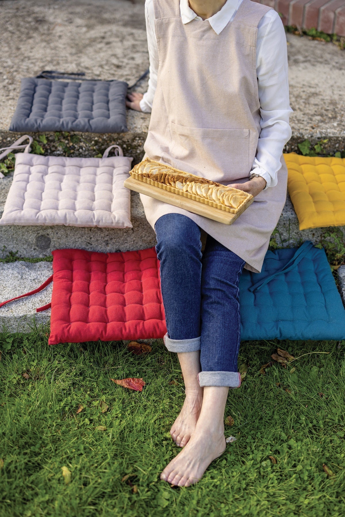 cuscino per sedia riciclato 36 punti zea girasole, colore girasole, taglia 38 x 38 x 3. dotato di lacci per un fissaggio stabile e sicuro