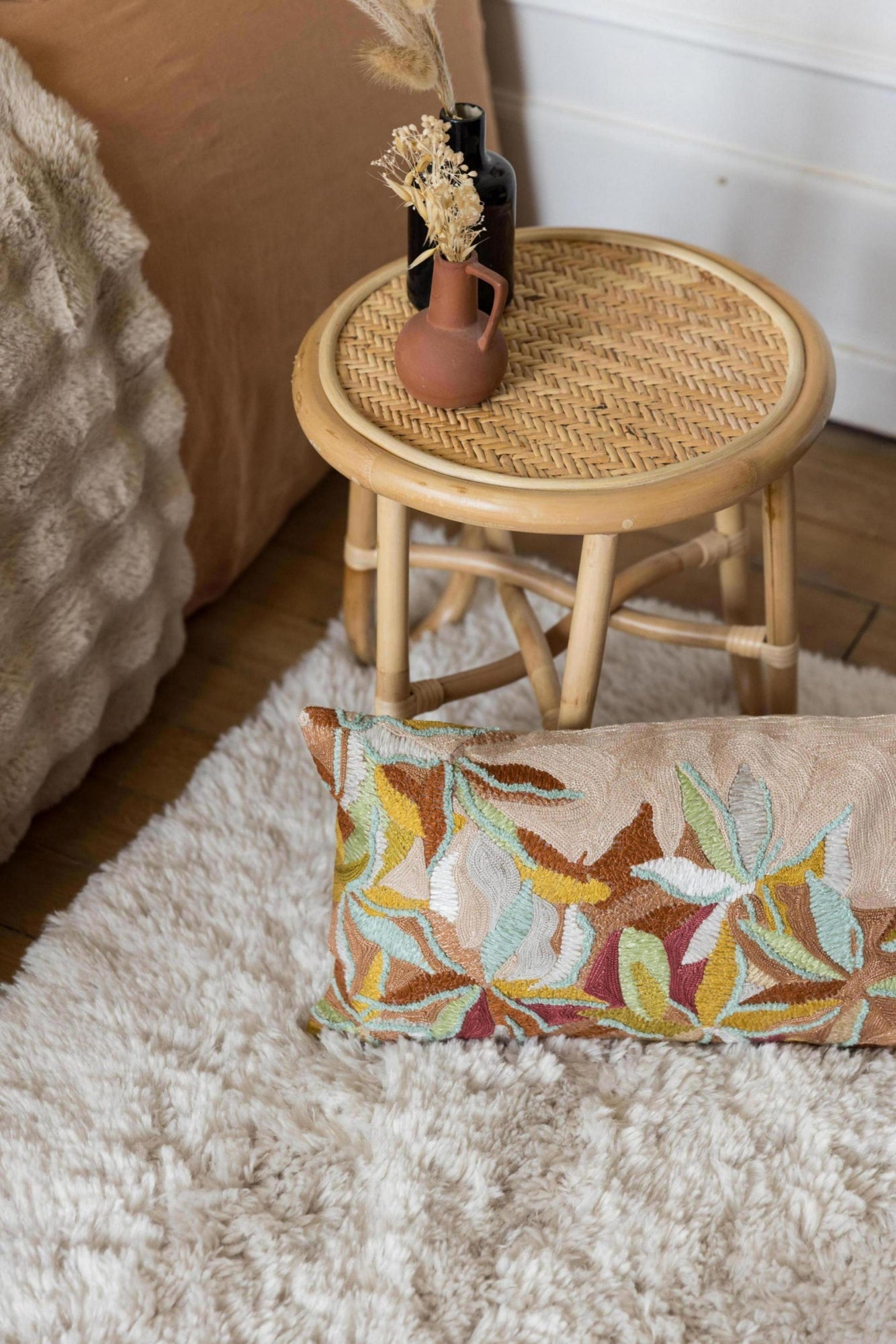 cuscino ricamato alina dragée, colore dragée, taglia 30 x 50. rivestimento resistente e piacevole al tatto