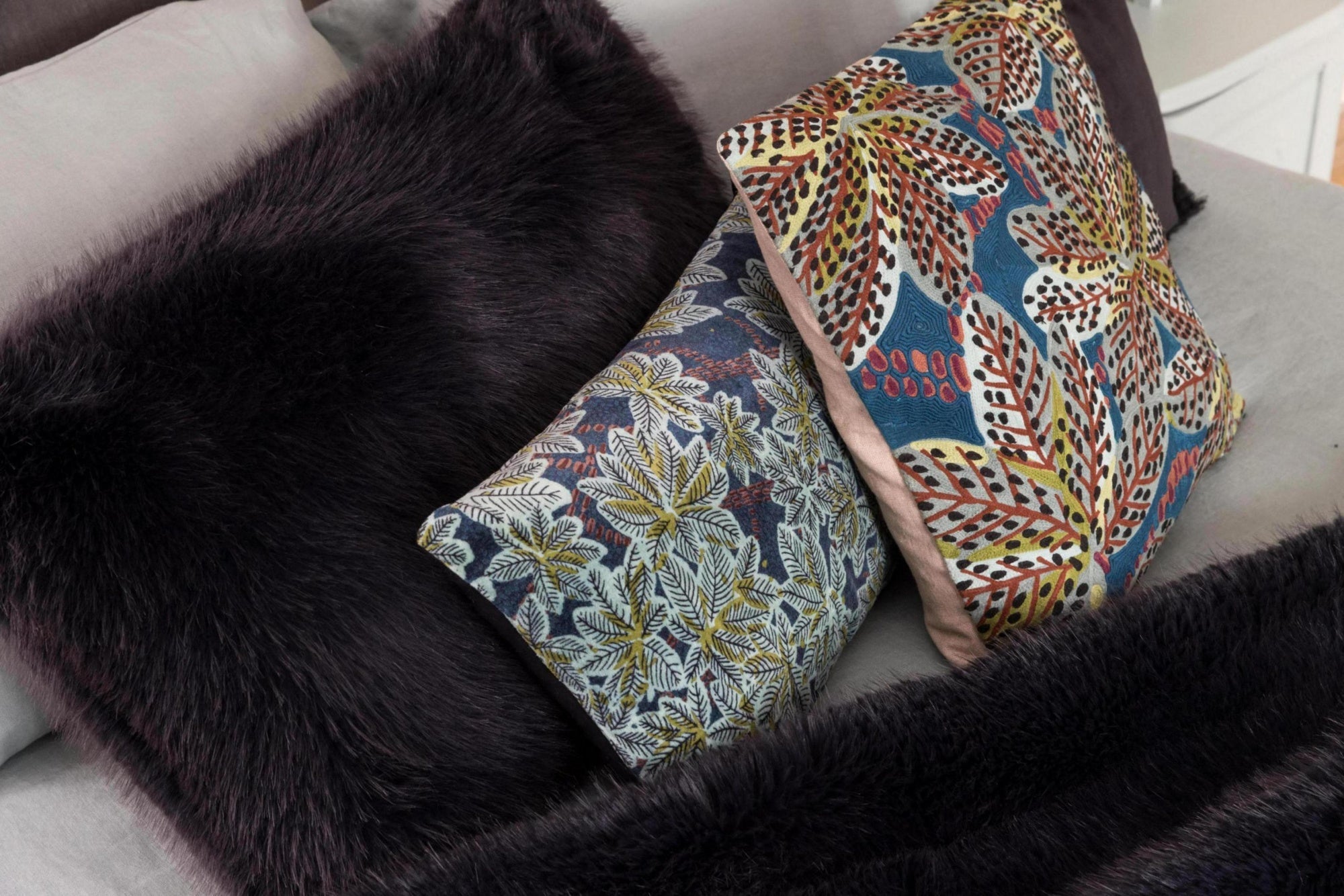 cuscino riciclato nolan caviale, colore caviale, taglia 40 x 65. imbottitura soffice per un comfort quotidiano