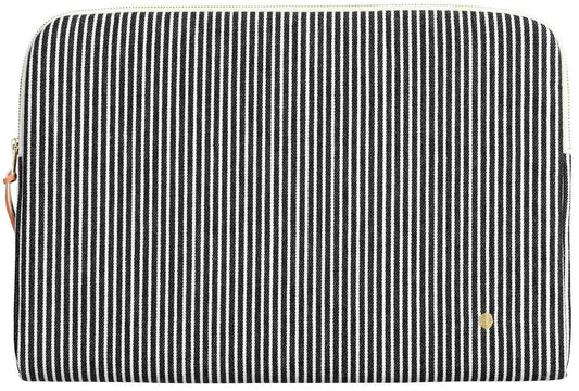 custodia per computer basile caviale, colore caviale, taglia 15-16"". vista frontale della custodia in tessuto eco su sfondo neutro