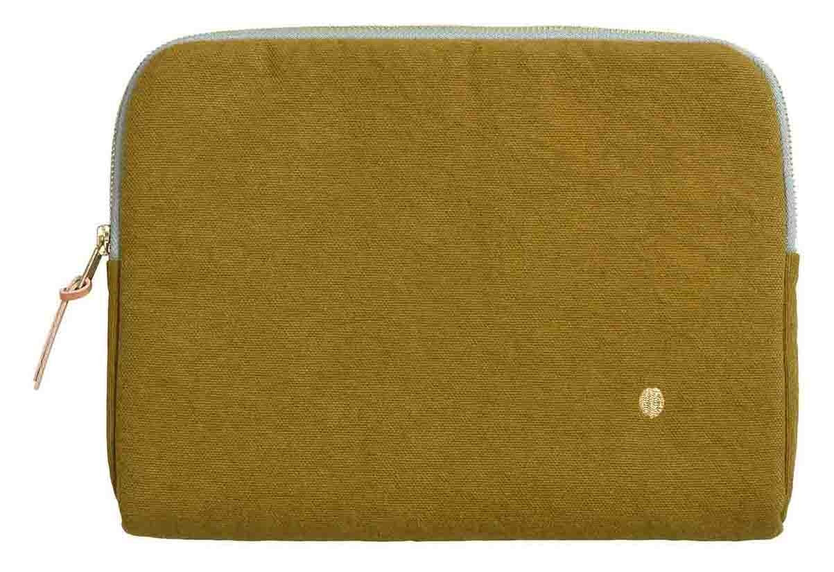 custodia ipad iona noci, colore noci, taglia 19 x 26 x 3. dettaglio del prodotto da bagno