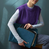 custodia ipad iona uragano, colore uragano, taglia 19 x 26 x 3. dettaglio del prodotto da bagno