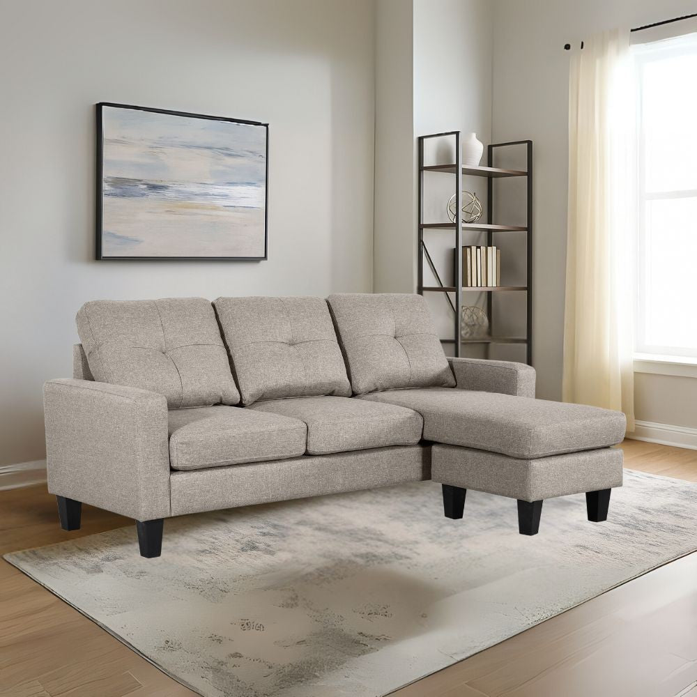 divano 3 posti giulivo beige con chaise longue componibile, divano visto frontalmente, ideale per soggiorni moderni e accoglienti