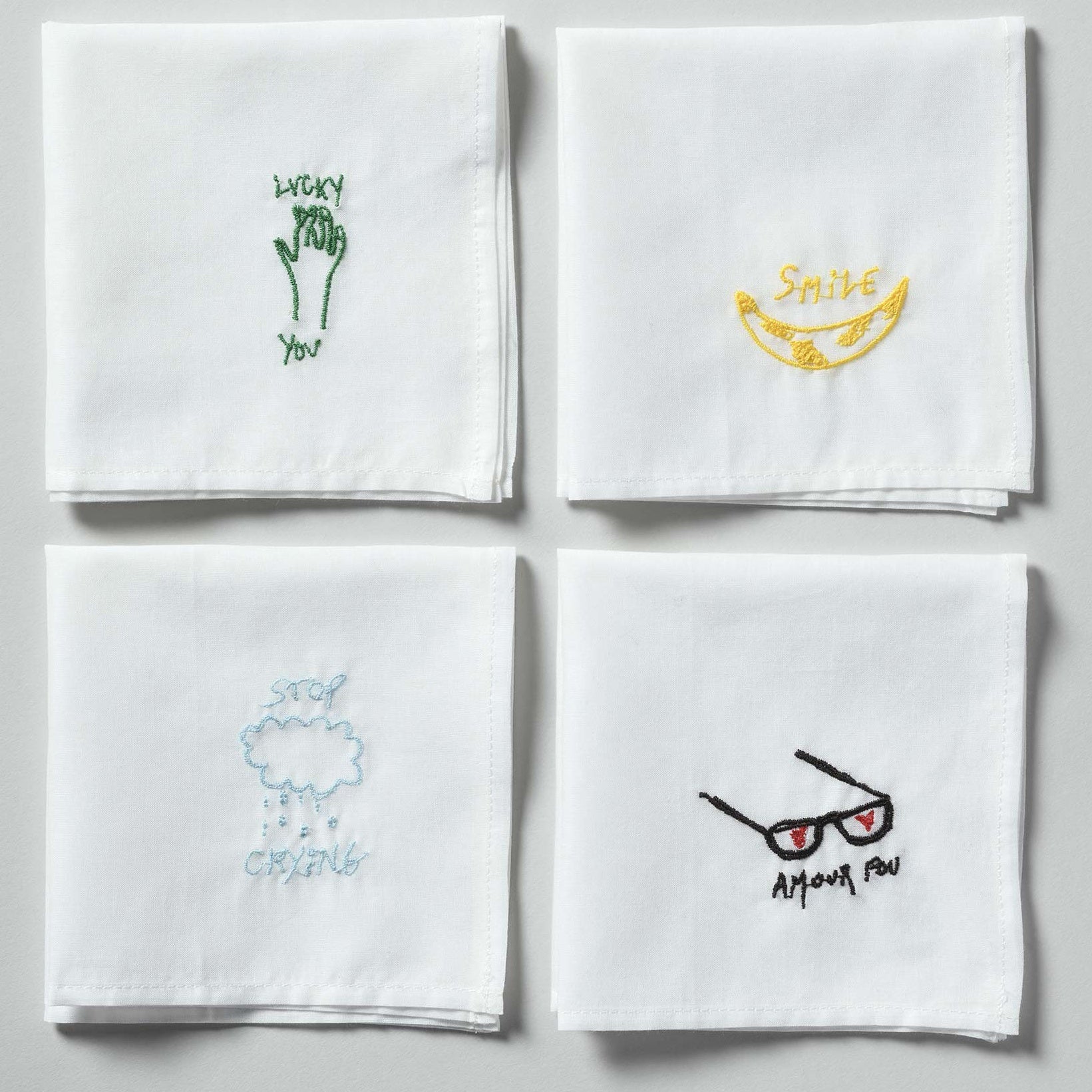 fazzoletto hankie smile giallo, colore giallo, taglia 25 x 25. dettaglio del prodotto da bagno