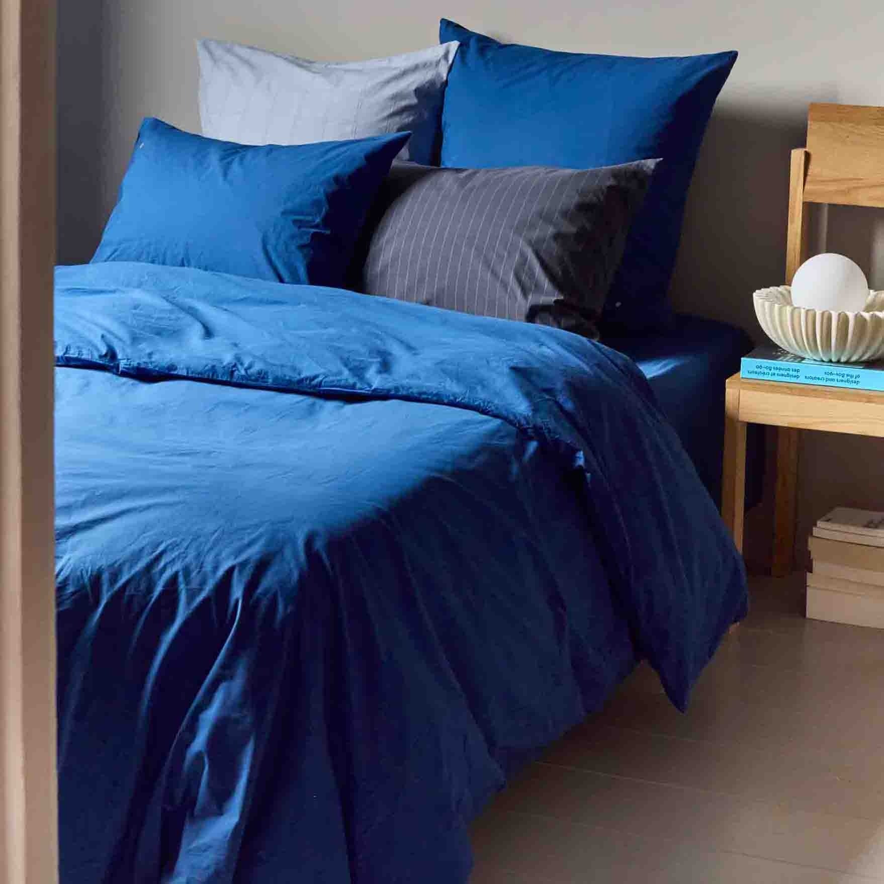 federa celeste cosi blu, colore cosi blu, taglia 50 x 70. tessuto resistente ai lavaggi e piacevole al tatto per un uso quotidiano