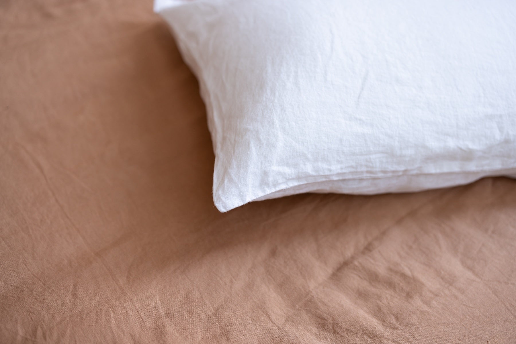 federa kala bianco, colore bianco, taglia 65 x 65. design sobrio ed elegante, ideale per ogni stile di camera da letto