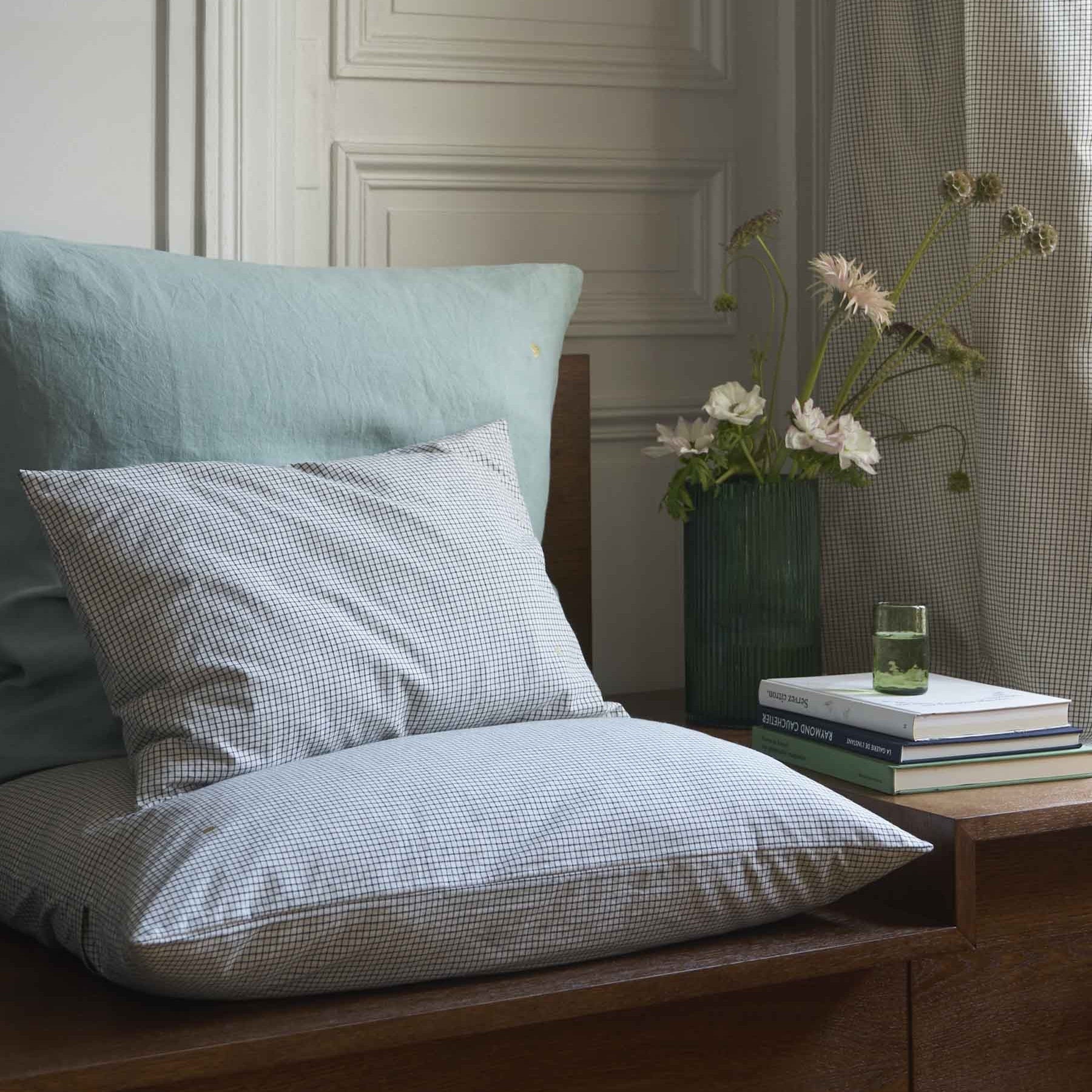 federa per cuscino gustave caviar, colore gustave caviar, taglia 80 x 80. perfetta per rivestire cuscini da letto o decorativi con stile e comfort