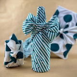 furoshiki no waste rayures peacock, colore peacock, taglia 70 x 70. realizzato con ritagli di tessuto per ridurre gli sprechi