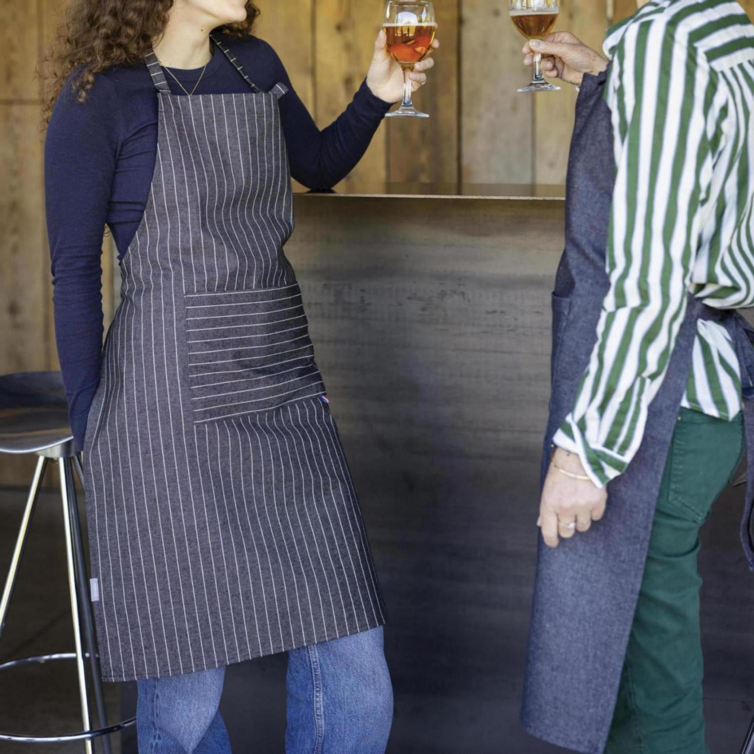 grembiule da cucina algar caviale, colore caviale, taglia 64 x 85. perfetto per proteggere i vestiti durante la preparazione dei pasti