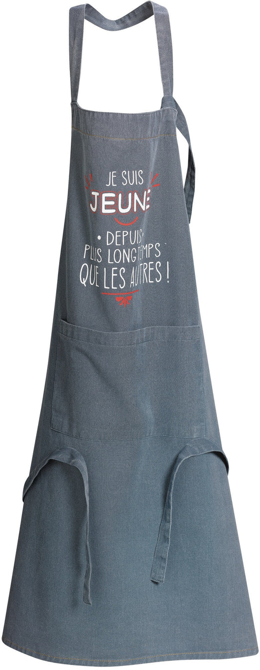 grembiule da cucina je suis jeune jeans, colore jeans, taglia 72 x 90. grembiule su sfondo neutro per una visione chiara del prodotto