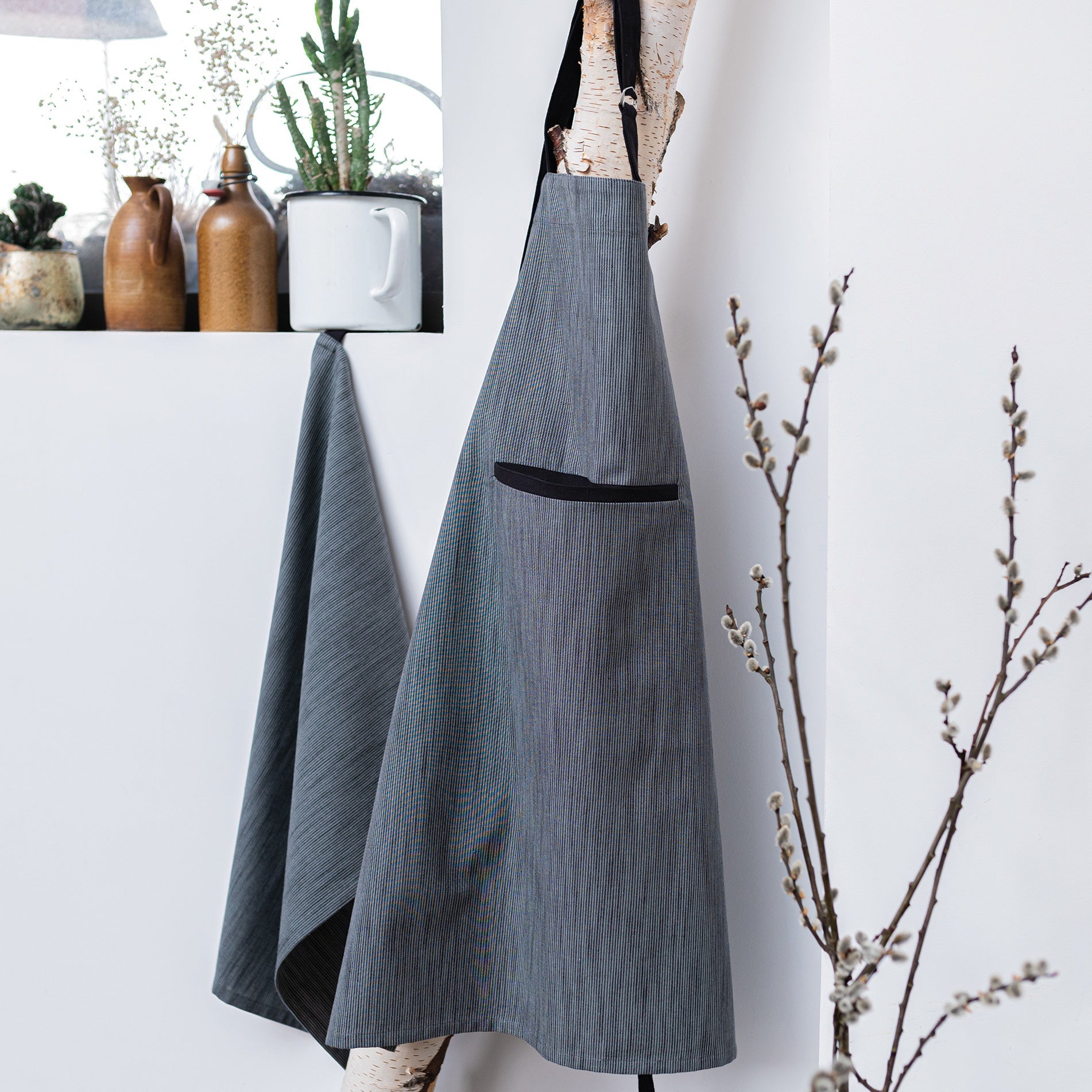 grembiule da cucina in cotone biologico moana ombra, colore ombra, taglia 72 x 85. ideale per cucinare con stile e protezione