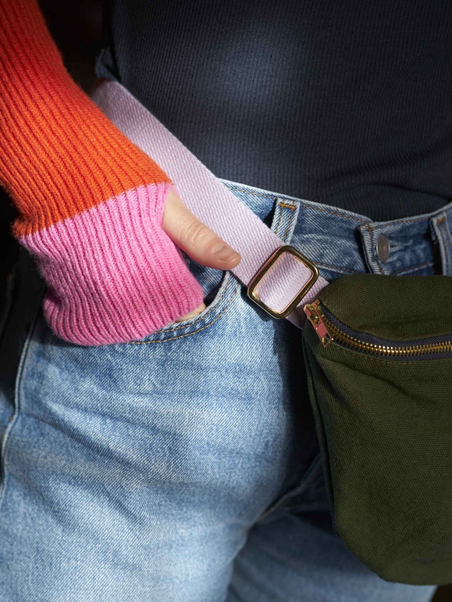 mitaines mary papavero, colore papavero, taglia 26 x 9. design pratico che unisce stile e sostenibilità