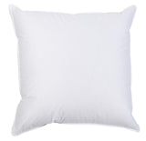 interno del cuscino plumes bianco, colore bianco, taglia 50 x 50. interno del cuscino su fondo neutro, ideale per evidenziare volume e consistenza