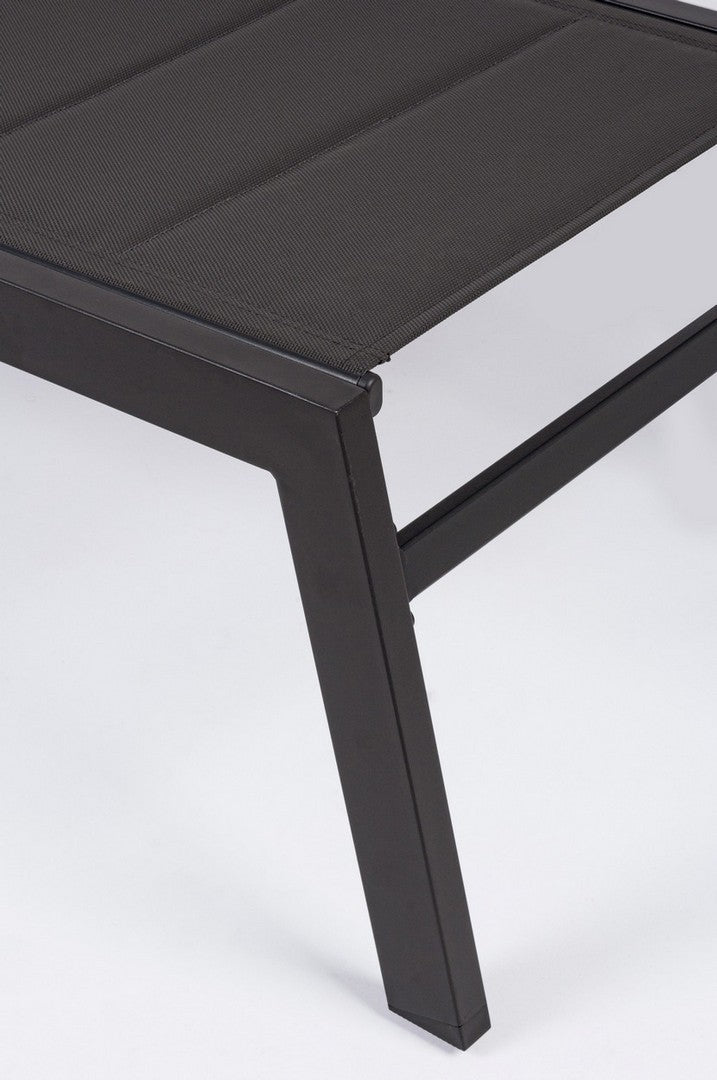 lettino hilde reclinabile antracite, lettino ambientato in terrazza, bordo piscina o giardino