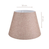 lampada da tavolo pikobi2634 con paralume beige e base bianca, dettaglio dell’interruttore e finitura del materiale