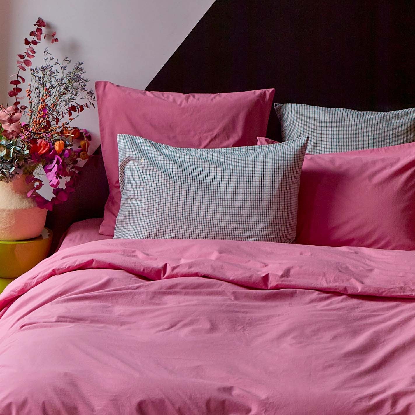 lenzuolo con angoli celeste fragola, colore fragola, taglia 140 x 200. realizzato in 100% cotone bio, assicura comfort,...