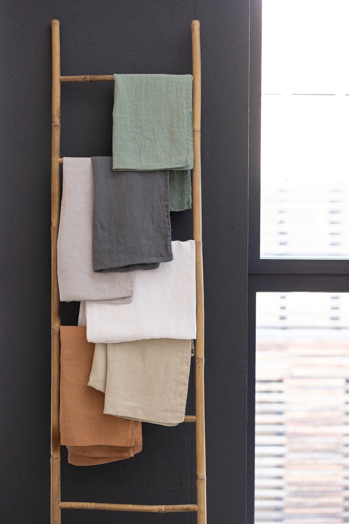 lenzuolo piano kala bianco, colore bianco, taglia 240 x 300. realizzato in 100% canapa, garantisce una sensazione di...