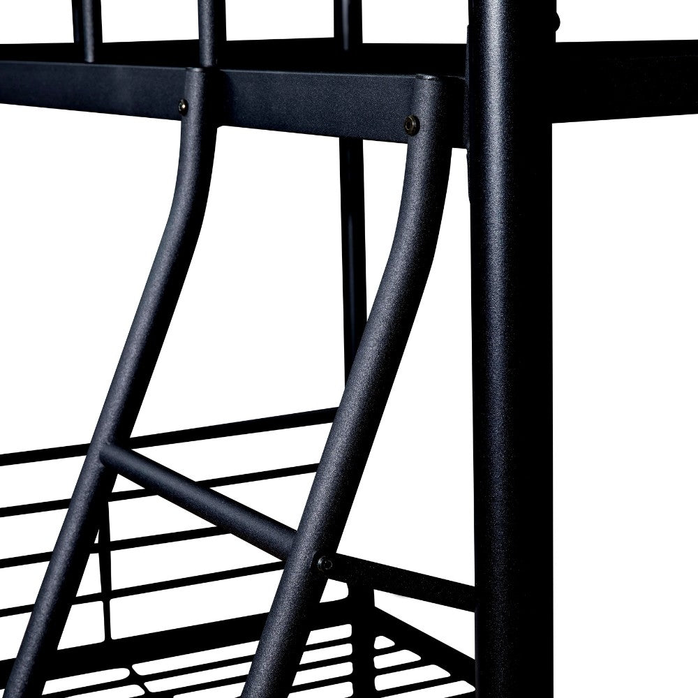 letto a castello monza in metallo nero, dettaglio delle sponde di sicurezza per il letto superiore