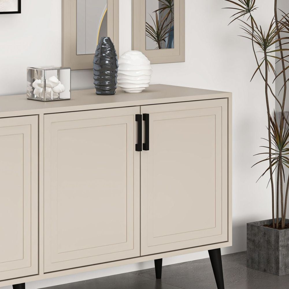 madia prime 4 ante colore cashmere con maniglie e piedi neri e 2 specchi, madia moderna per contenere stoviglie, tovaglie e oggetti decorativi