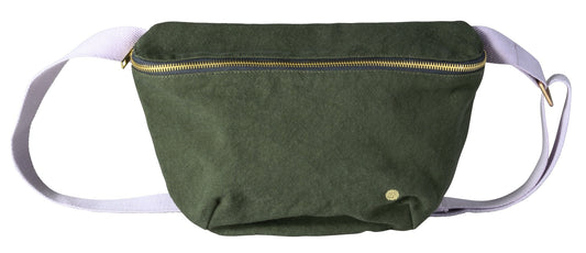 marsupio iona cavolo riccio, colore cavolo riccio, taglia 19 x 28. vista frontale del marsupio in tessuto naturale su fondo neutro